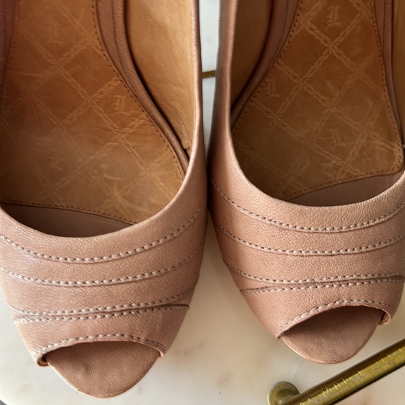 L.A.M.B by Gwen Stefani Leather pums - Picture 10 of 11